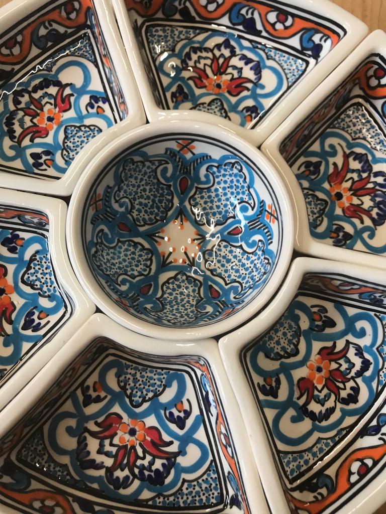 Schaal tapas d=30cm 7 vakken beschilderd aardewerk D130 (blauw gekruld) - Tunesie