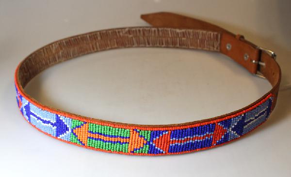 Riem met kraaltjes, leer blauw-rood 115cm / veelkleurig 135cm, BrGH - Tanzania