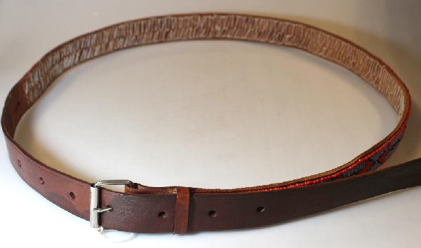 Riem met kraaltjes, leer blauw-rood 115cm / veelkleurig 135cm, BrGH - Tanzania