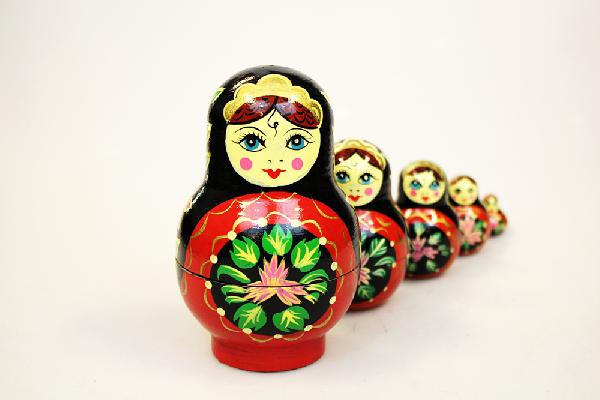 Baboesjka set van 5, zwart-rood design - India