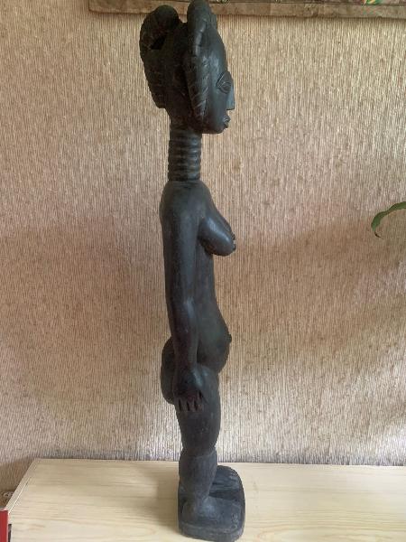 Fanti langhoofd, Vrouw, 4 haarstrengen, 100 x 14 x 25 cm, voetplankje - Ghana