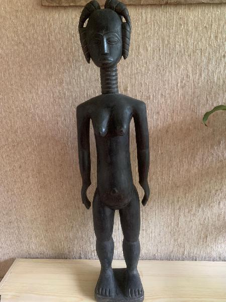 Fanti langhoofd, Vrouw, 4 haarstrengen, 100 x 14 x 25 cm, voetplankje - Ghana
