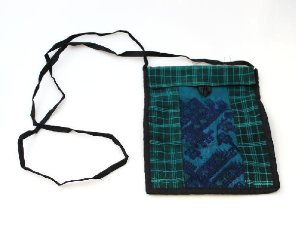 Tas Paspoorttasje blauw/groen/bruin Ikat + Knoop - Guatemala