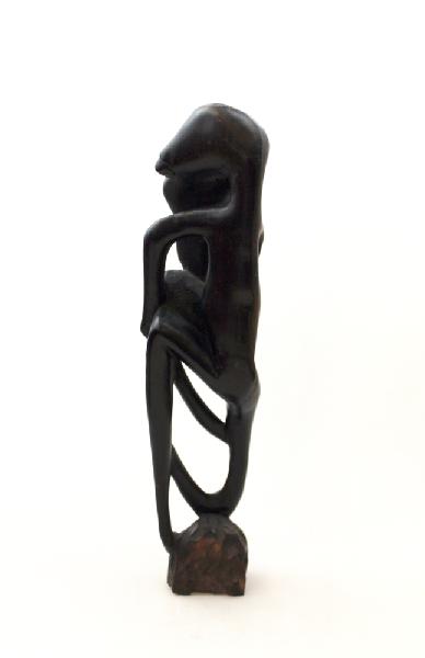 Beeld Shetani (= spirituele geest) ca 35 cm mpingo-ebbenhout - Tanzania