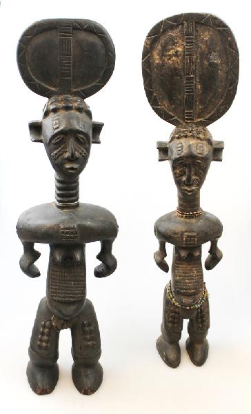 Ashanti Vrouw, groot hoofdschild, B7C180, luier, kralenkettingen, 45x14x10 cm - Ghana