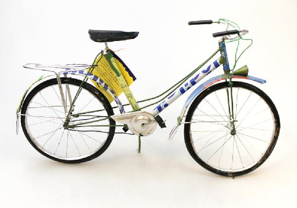 Fiets groot, recycled blik - Madagascar