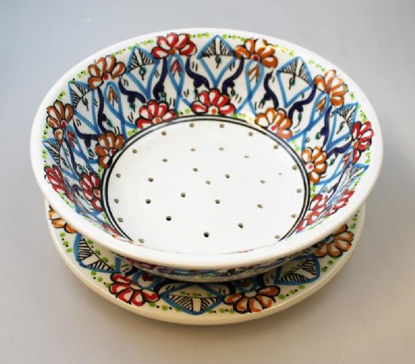 Schaal Fruittest met gaatjes met bord D 25cm beschilderd aardewerk turquois - Tunesie